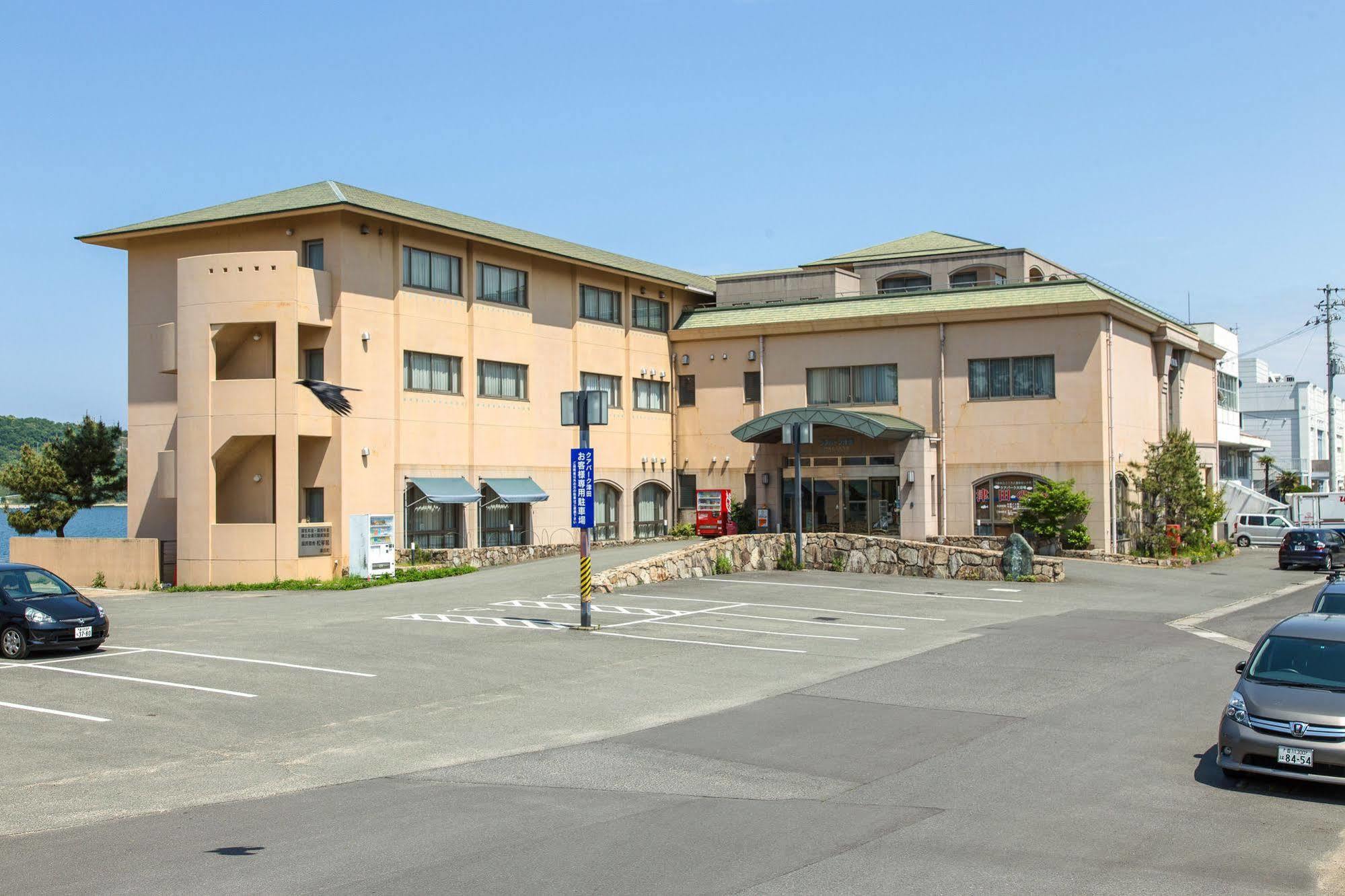 Quapark Tsuda Hotel Sanuki  Bagian luar foto