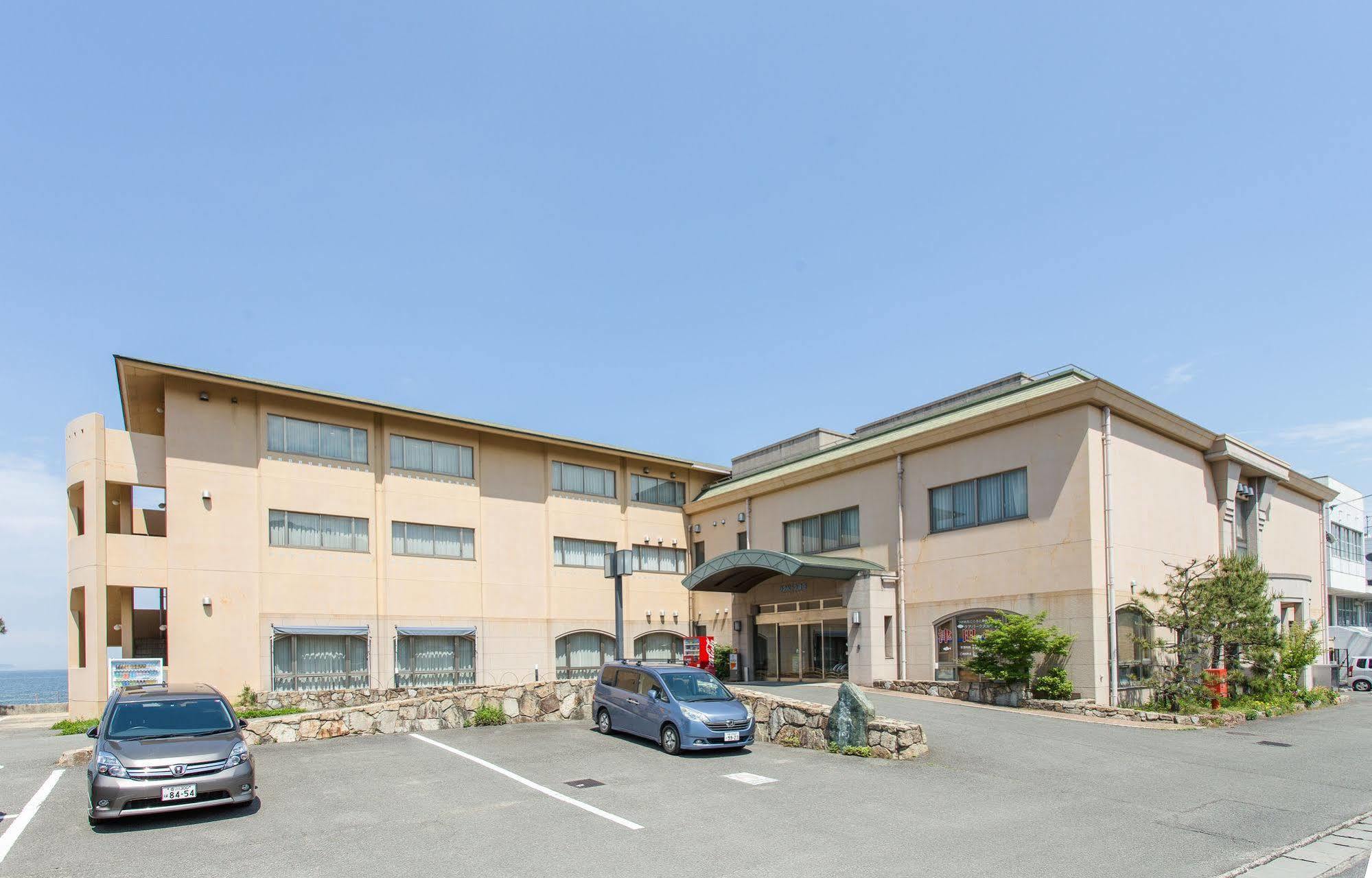 Quapark Tsuda Hotel Sanuki  Bagian luar foto